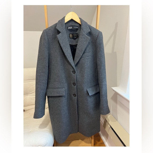 Grey wool coat from Zara. - Picture 1 of 4